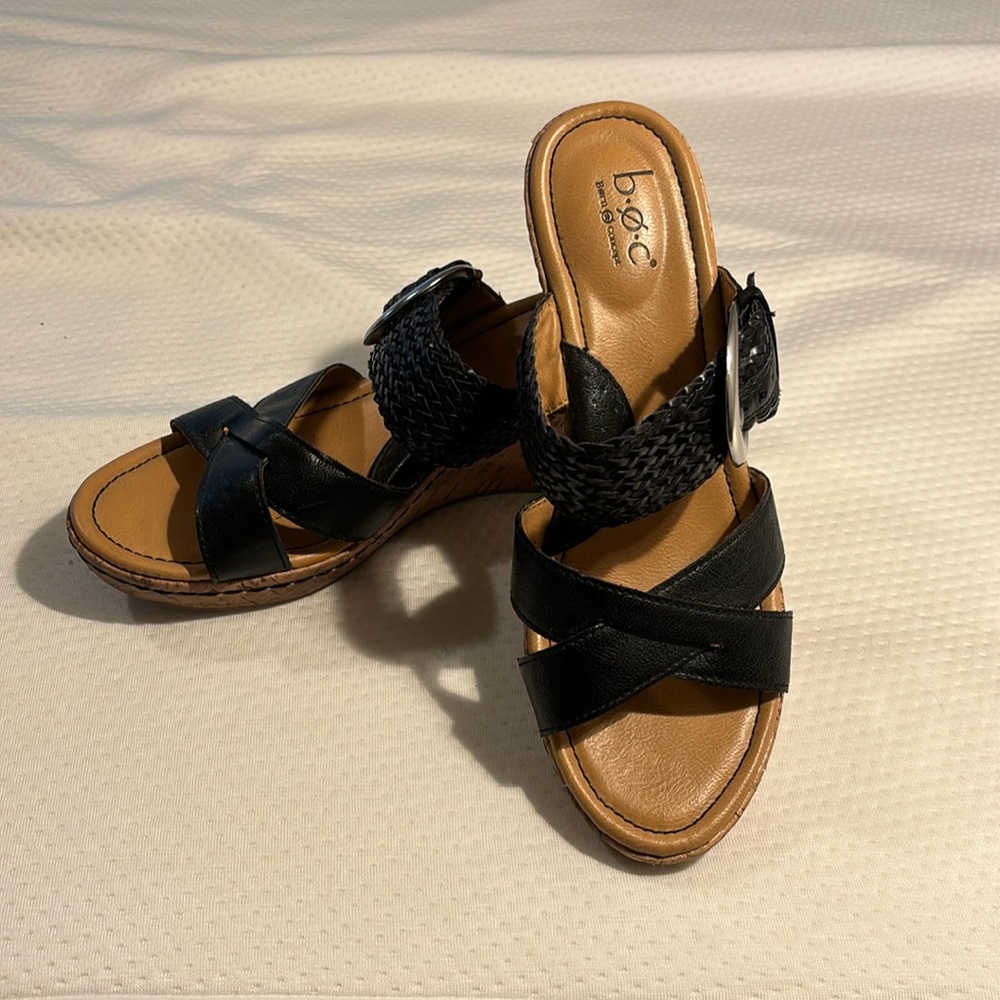 BORN wedges